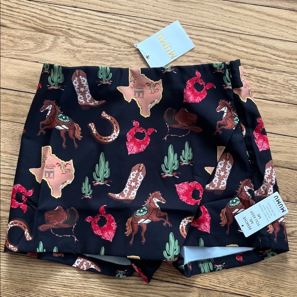 🤠SHOW ME YOUR MUMU SPENCER SKORT IN TEXAS HOLD EM PRINT NWT🤠 SZ M - Picture 3 of 5